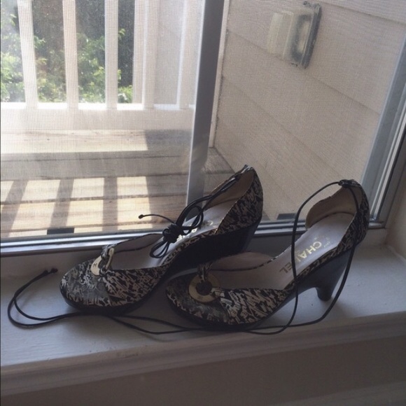 Chanel Wedge w/Ankle ties - Picture 4 of 8